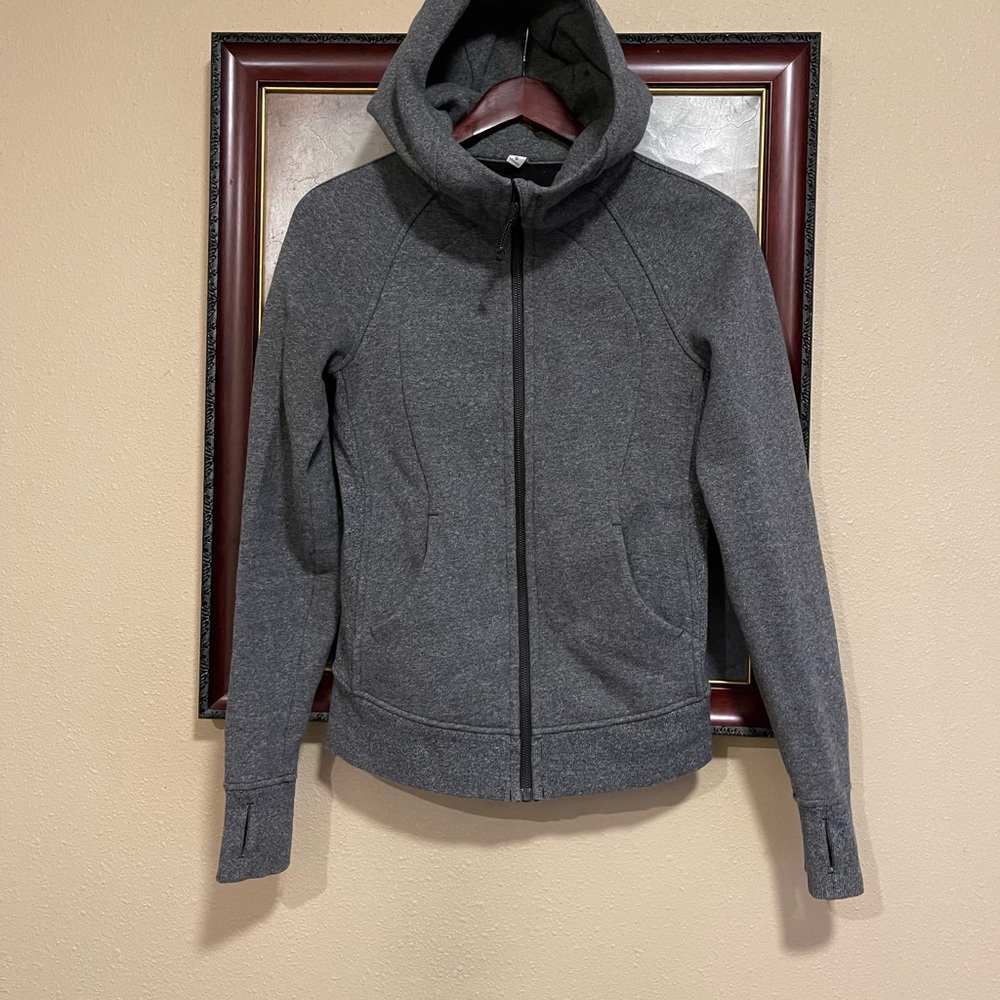 Lululemon Athletica women’s hoodie  Sz 4